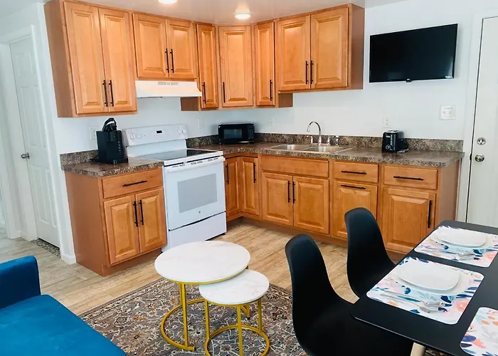 Blue Diamond 26th St Unit 1 Apartment *